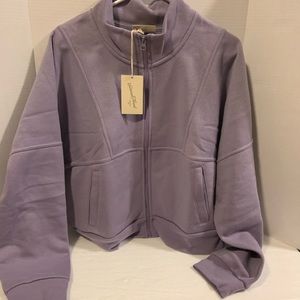 Universal Thread zip up crop jacket/sweater.
